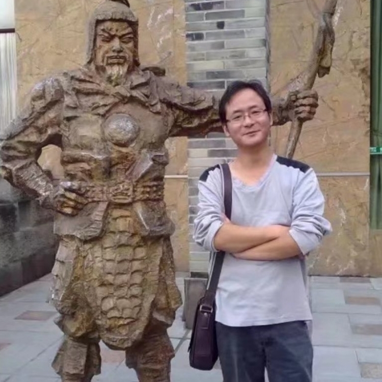 孤狼的第三张照片--绵阳相亲服务中心