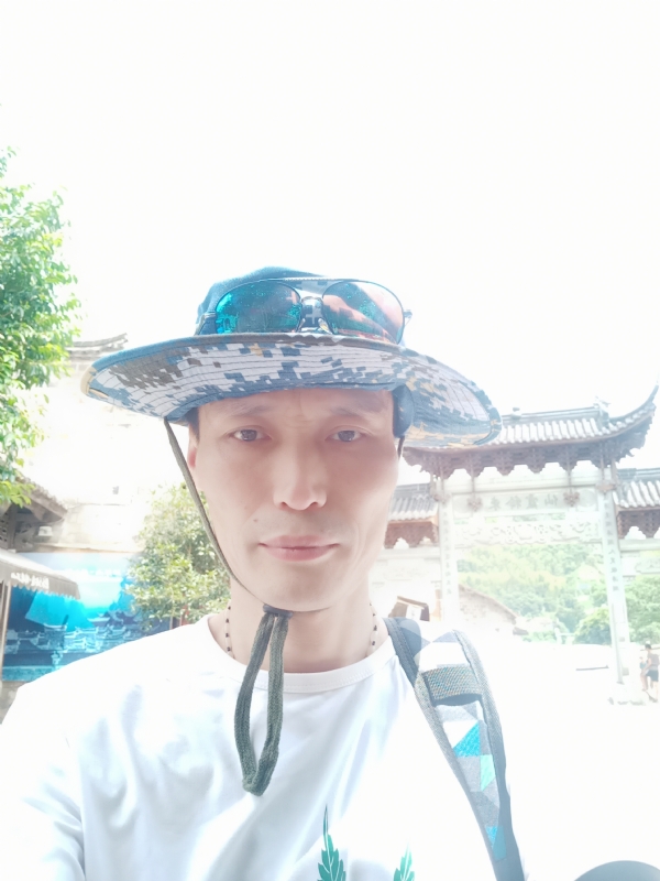 童群海的第一张照片--绵阳相亲服务中心