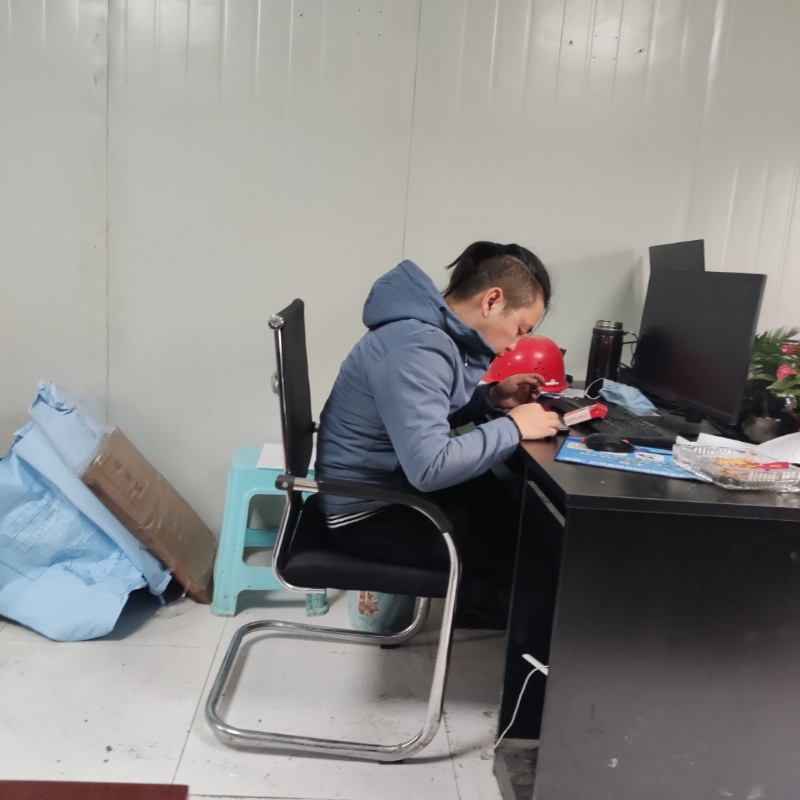 太空舱的第一张照片--绵阳相亲服务中心