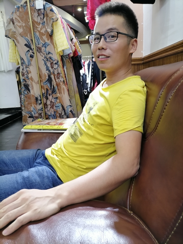 汪顺鹏的第一张照片--绵阳相亲服务中心