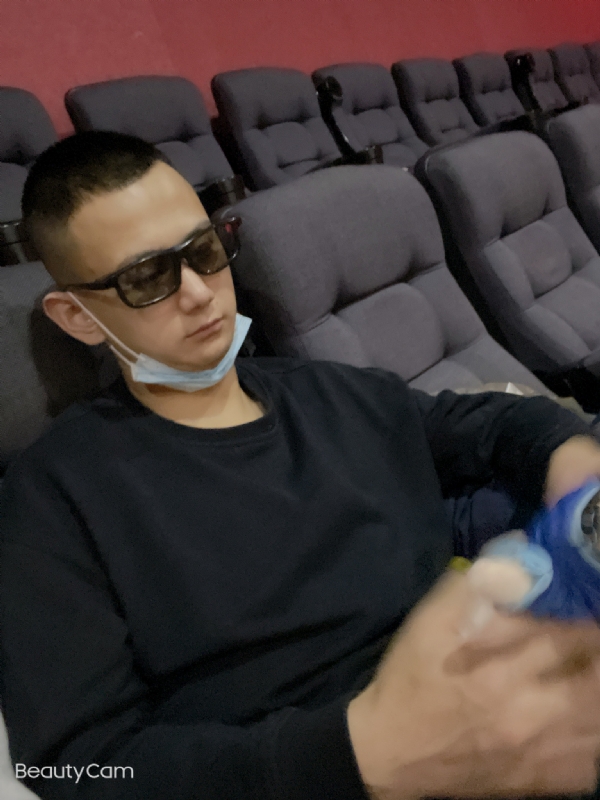 小五的第三张照片--绵阳相亲服务中心