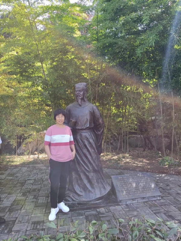 秋天的菊花的第一张照片--绵阳相亲服务中心