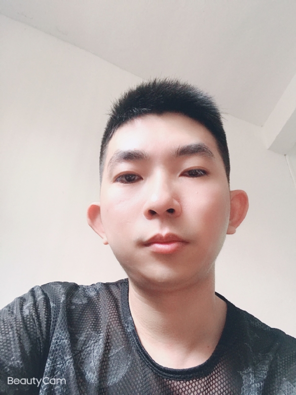 诚恳的第一张照片--绵阳相亲服务中心