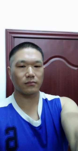 会飞的鱼的第一张照片--绵阳相亲服务中心