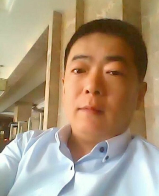 落叶随风的第一张照片--绵阳相亲服务中心