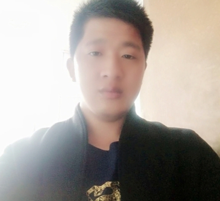 形影不离的第一张照片--绵阳相亲服务中心