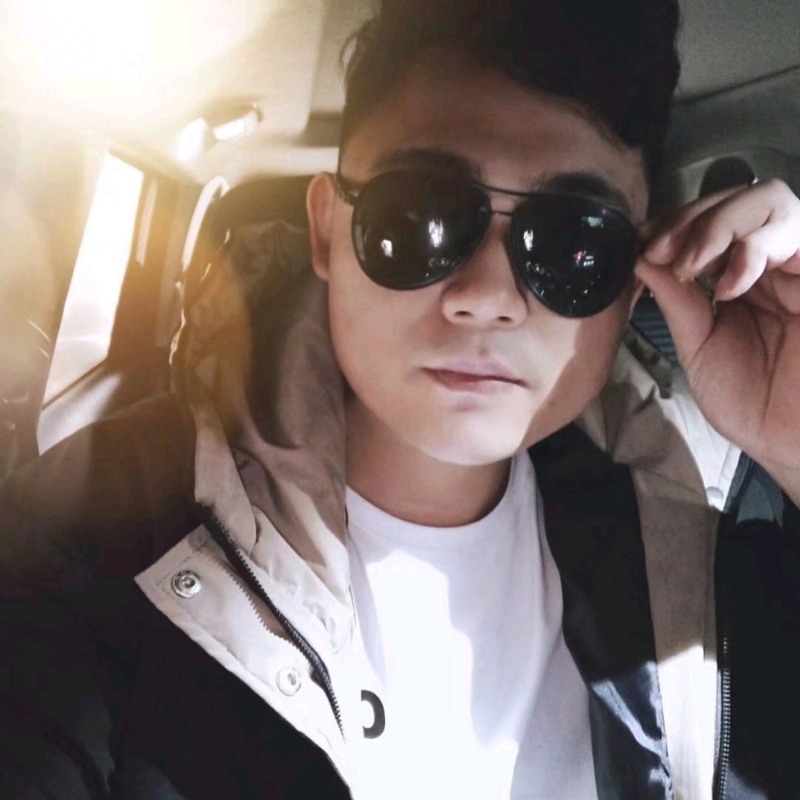 高大威武的第二张照片--绵阳相亲服务中心