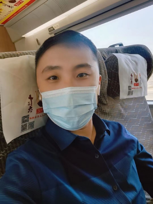 孤独的小屁猪的第二张照片--绵阳相亲服务中心