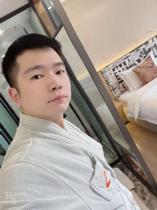 绿帽的第一张照片--绵阳相亲服务中心