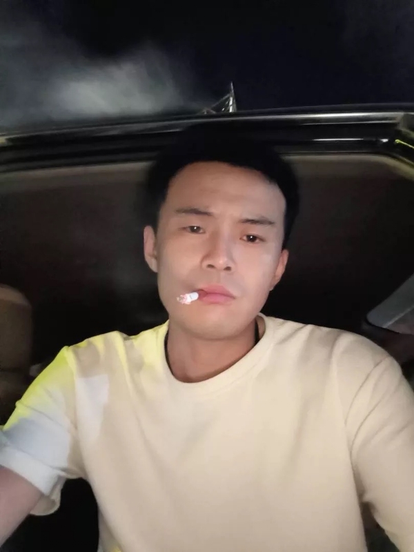 爱睡觉的土拨鼠的第一张照片--绵阳相亲服务中心