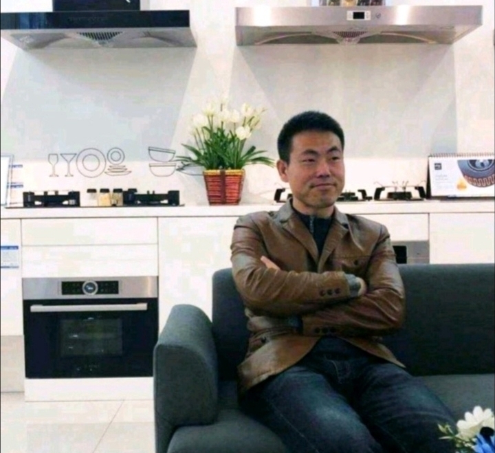 奋斗的执着的第一张照片--绵阳相亲服务中心