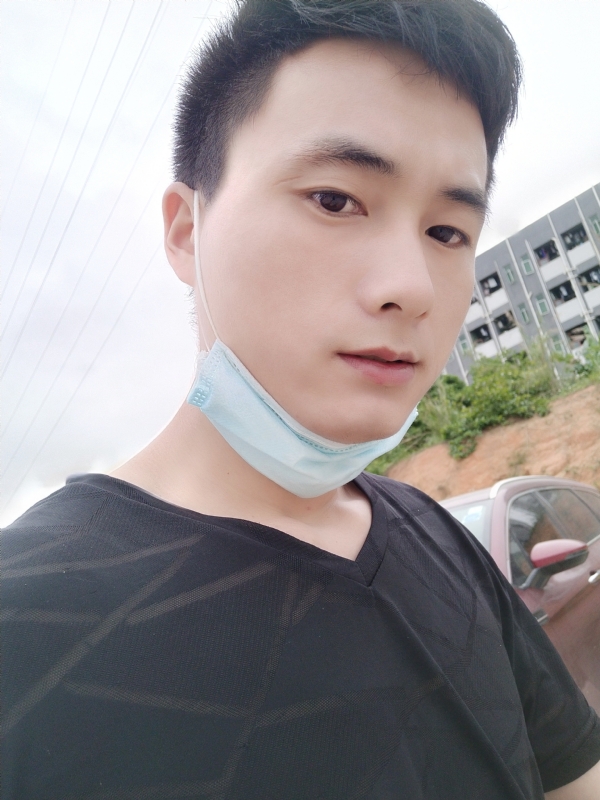 何凡的第二张照片--绵阳相亲服务中心