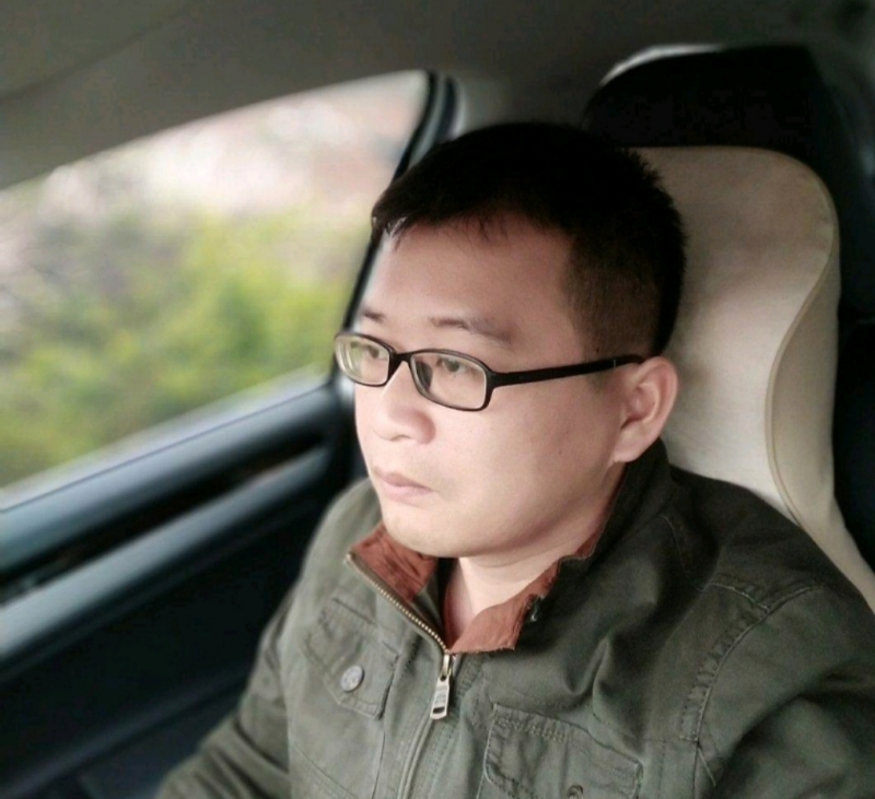 海风吹动你的心的第二张照片--绵阳相亲服务中心