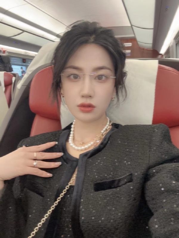 Alma的第三张照片--绵阳相亲服务中心