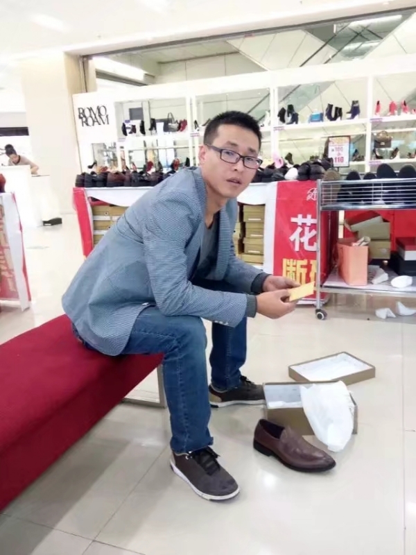 借我你的手的第一张照片--绵阳相亲服务中心