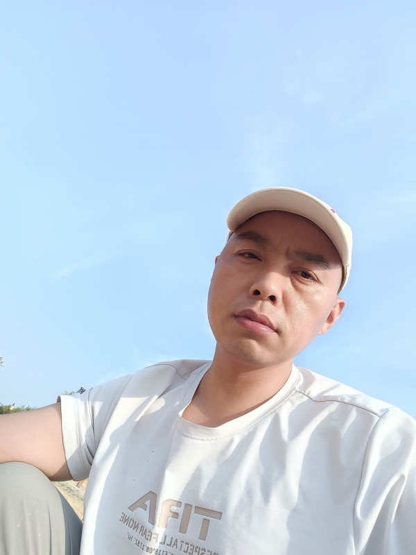 哥哥的第一张照片--绵阳相亲服务中心