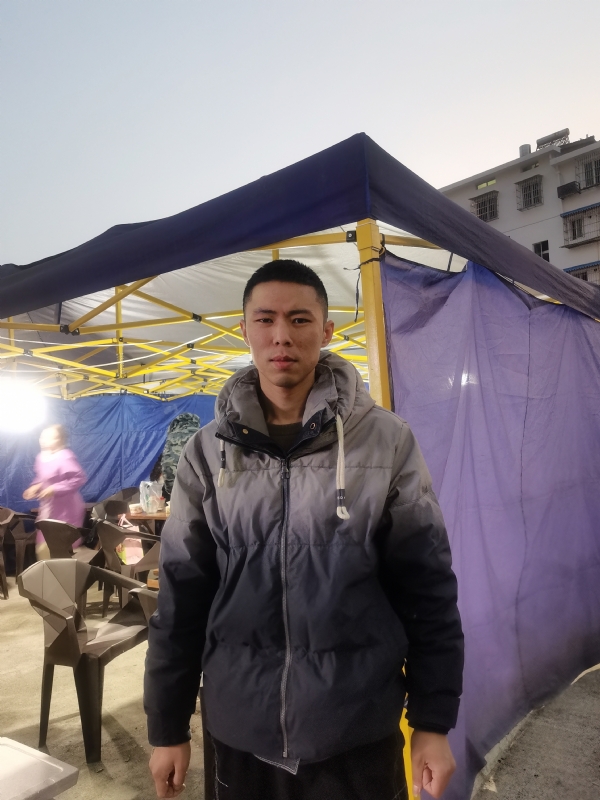 谁谁谁的第一张照片--绵阳相亲服务中心