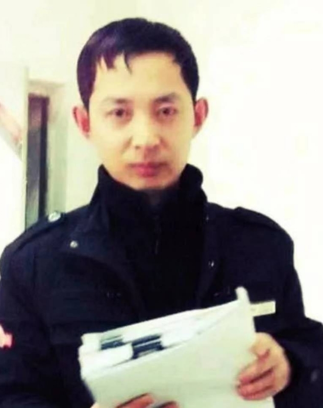 风雨中有你的第一张照片--绵阳相亲服务中心