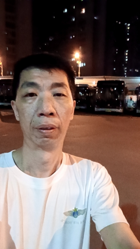 小丑的第一张照片--绵阳相亲服务中心