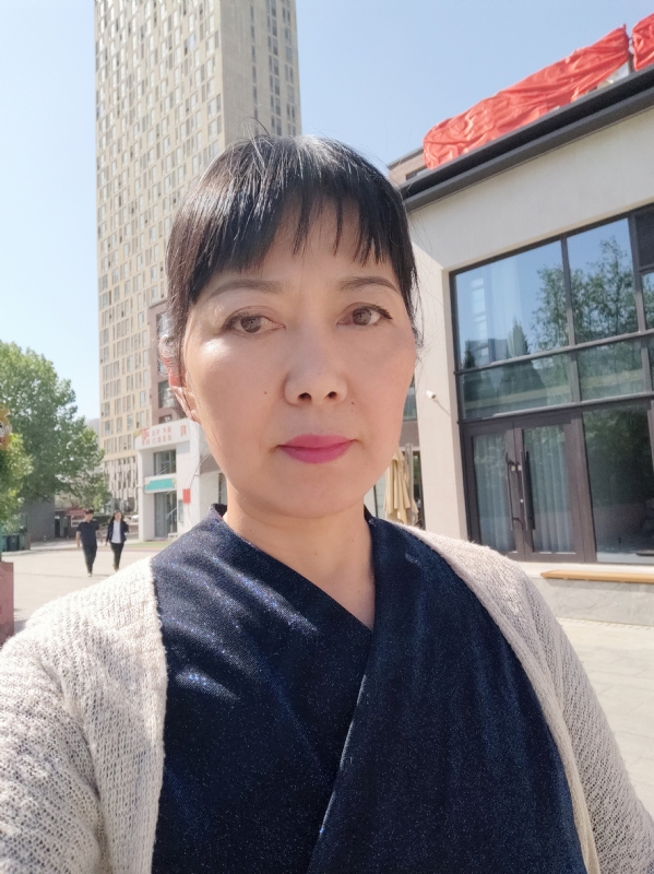 天山雪莲的第一张照片--绵阳相亲服务中心