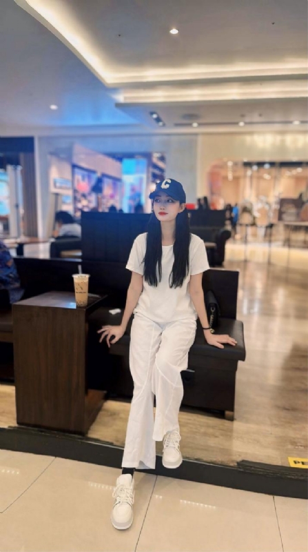 卖火柴的小女孩的第一张照片--绵阳相亲服务中心