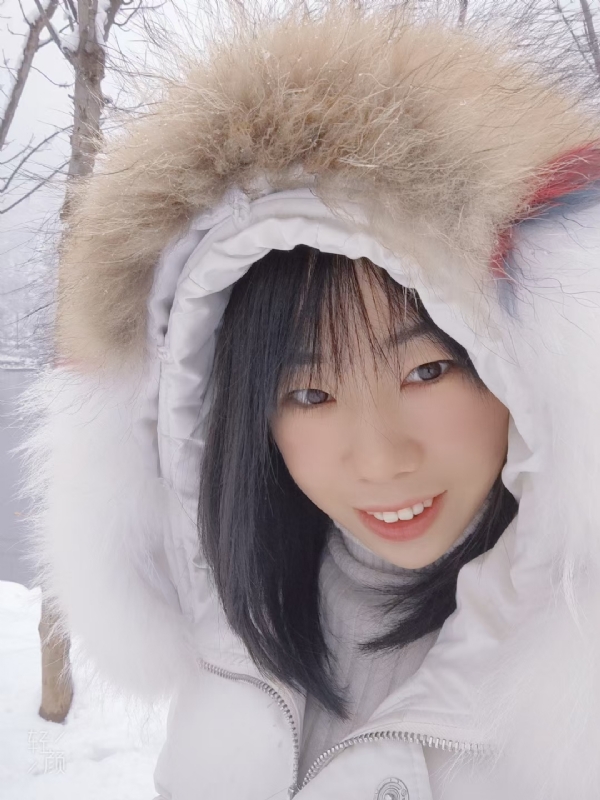 93年女会计的第一张照片--绵阳相亲服务中心