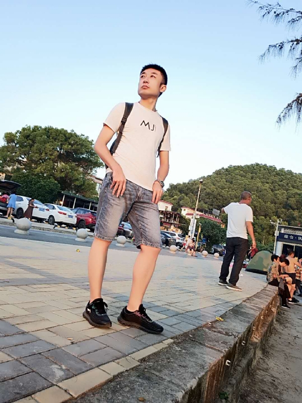 俊皓的第二张照片--绵阳相亲服务中心