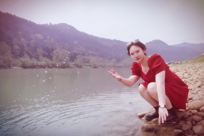 守候阳光的第一张照片--绵阳相亲服务中心