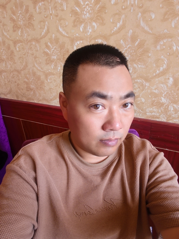 擦亮眼睛向前看的第一张照片--绵阳相亲服务中心