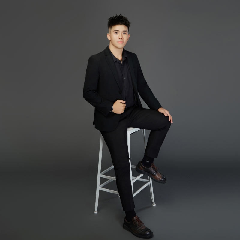 阿龙设计师的第五张照片--绵阳相亲服务中心