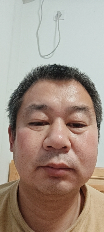 龙万的第一张照片--绵阳相亲服务中心