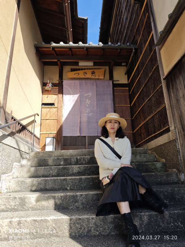 踱着方步的猫小姐的第一张照片--绵阳相亲服务中心