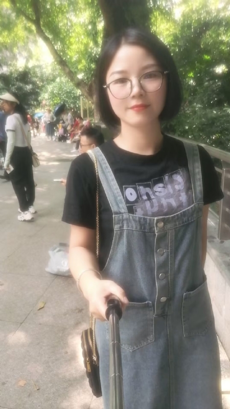 如燕的第一张照片--绵阳相亲服务中心