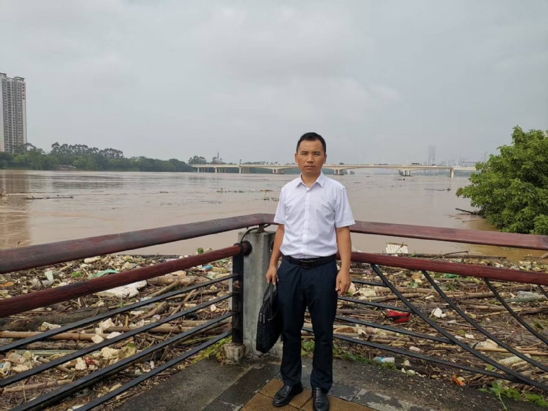 石泽根的第一张照片--绵阳相亲服务中心