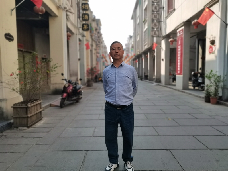 一粒尘埃的第一张照片--绵阳相亲服务中心