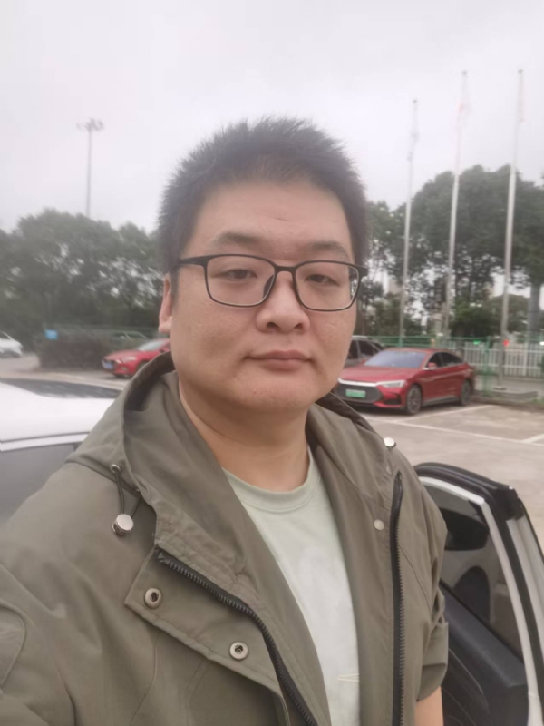 Russell的第一张照片--绵阳相亲服务中心