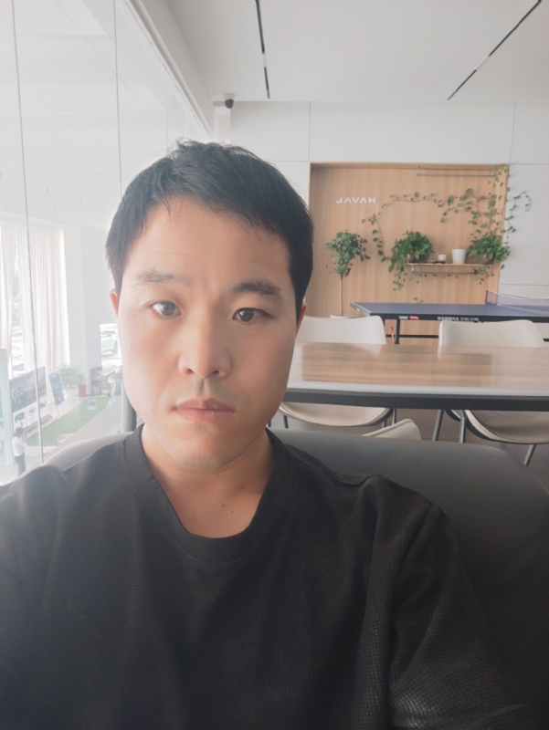 吊挂看风景的第一张照片--绵阳相亲服务中心