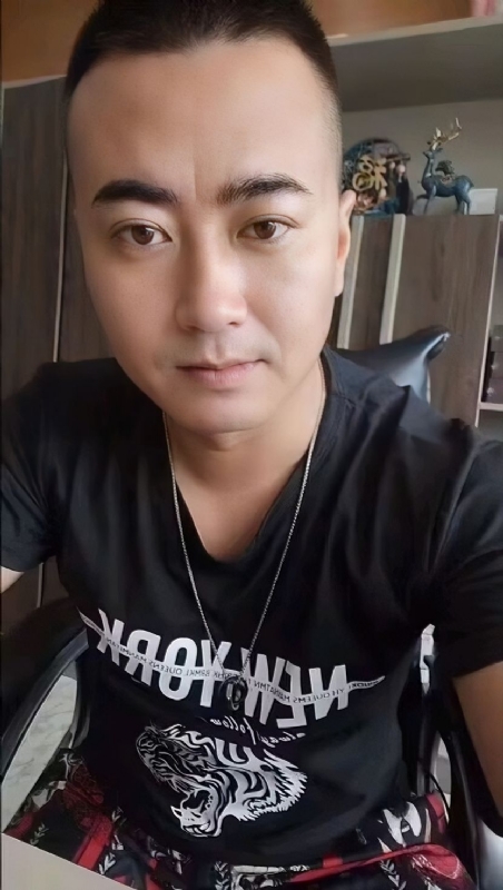 Luck耀的第一张照片--绵阳相亲服务中心