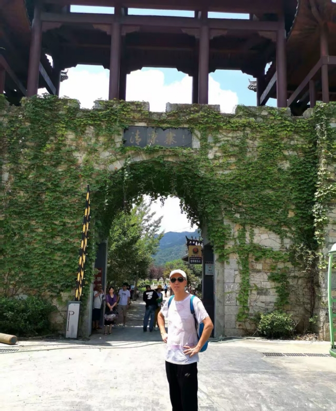 品心人的第一张照片--绵阳相亲服务中心