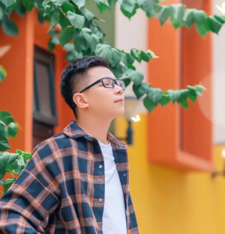 版本之子的第一张照片--绵阳相亲服务中心